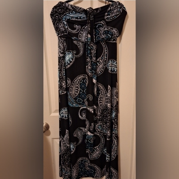 White House Black Market Dresses & Skirts - White House Black Market Paisley Sleeveless Sun Dress Small